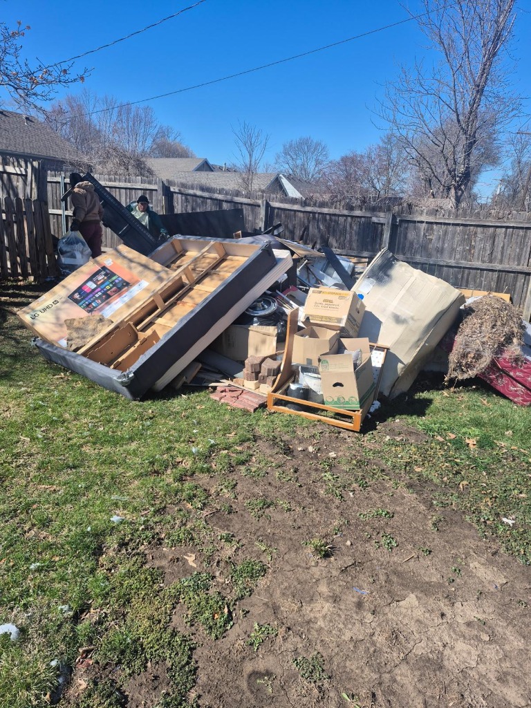 Yard junk and mattress haul